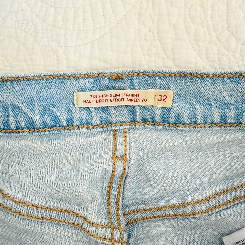 Levi's 70s High Slim Straight Jeans Premium Women's Size 32 Light Blue Denim - Picture 8 of 15